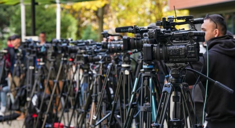 Reporterët pa Kufij: Shqipëria bie me 3 vende në indeksin e lirisë së medias